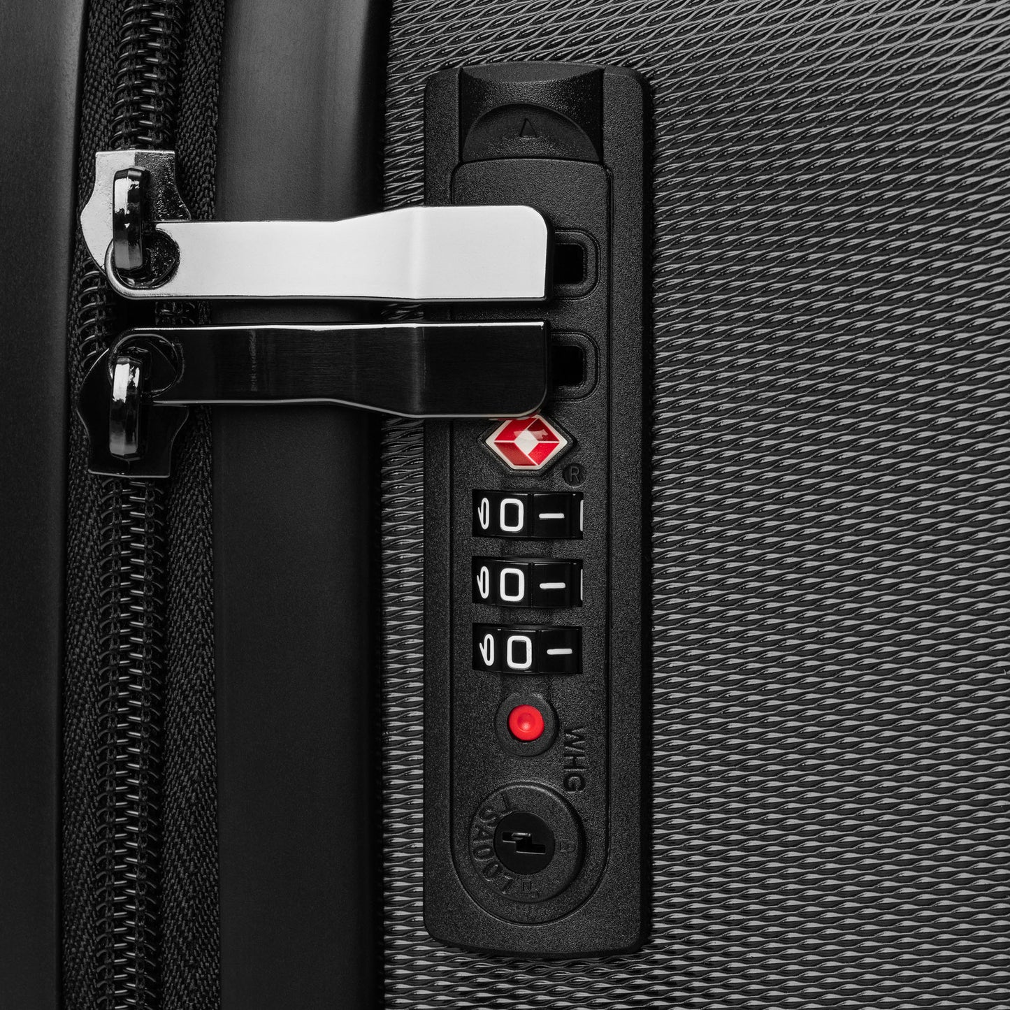 “Magellan” Hard-Shell Suitcase
