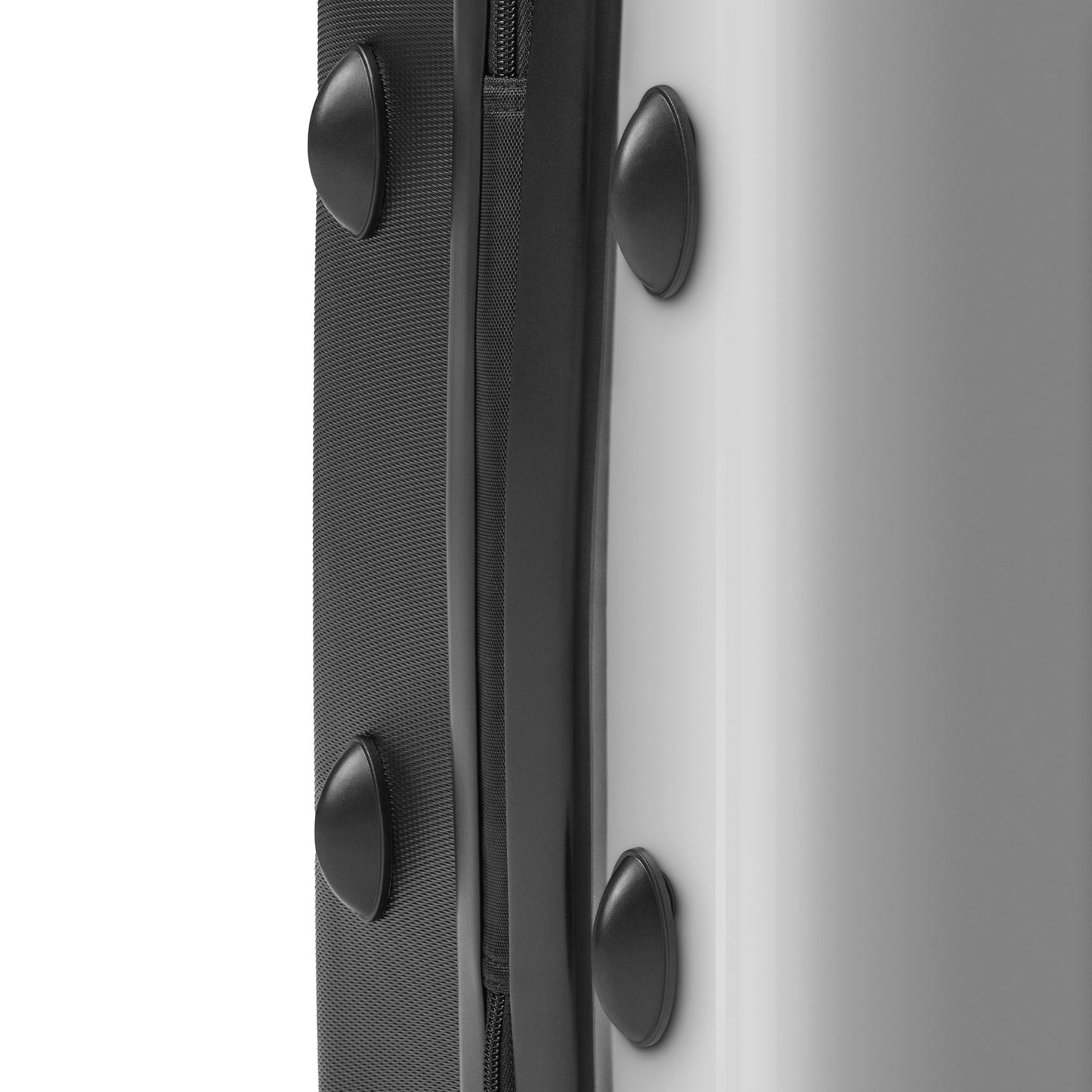 “Magellan” Hard-Shell Suitcase